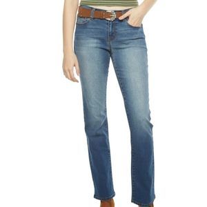 Wallflower- Curvy Fit Bootcut Jeans